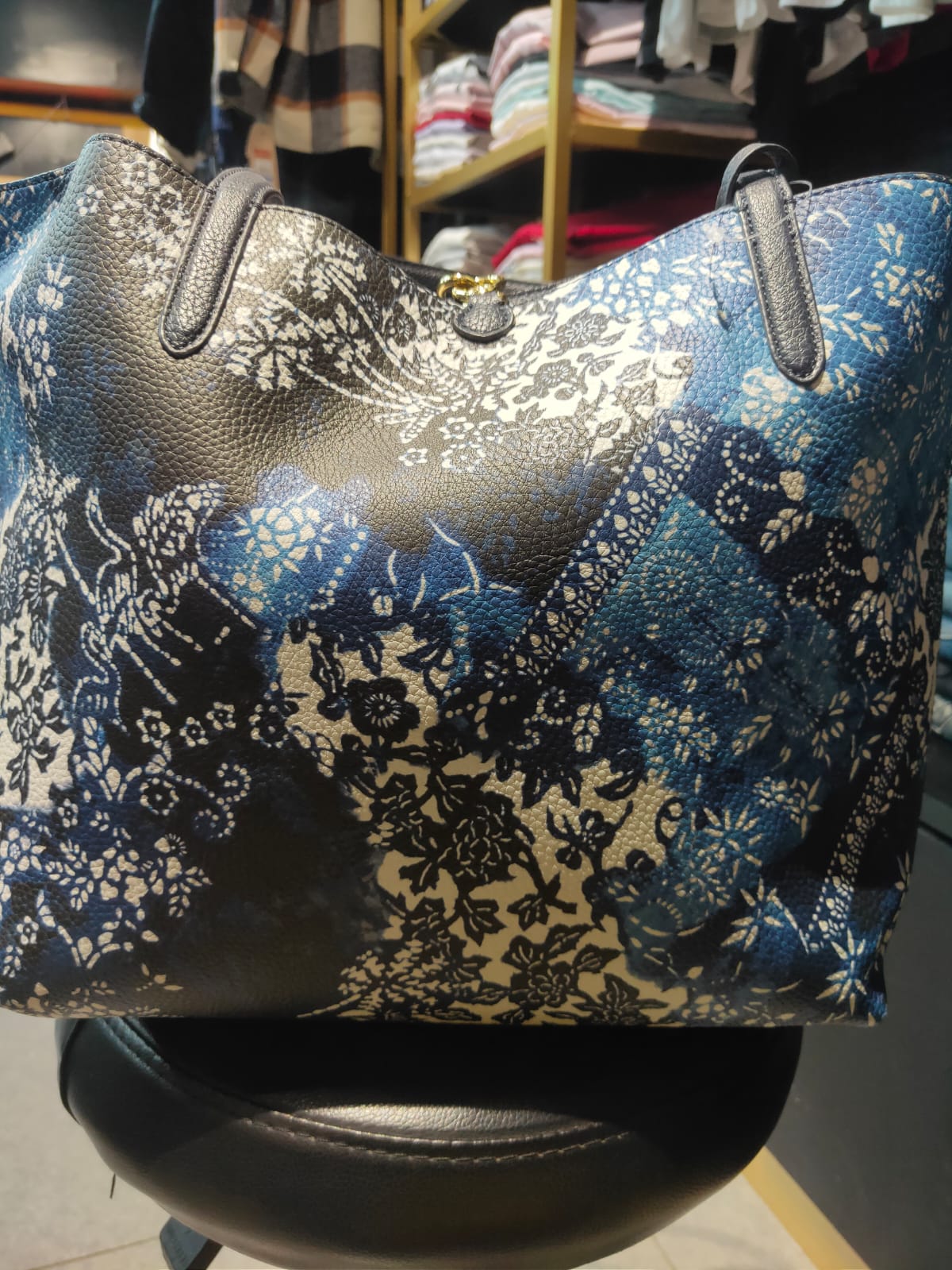 Ralph Lauren Ladies Hand Bag